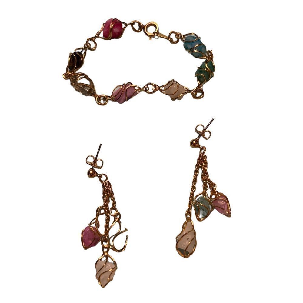 Avon Vintage 1992 Whispers of Spring Pierced Earrings & matching bracelet.
